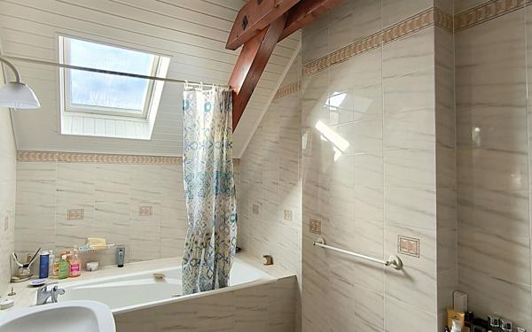 Maison à vendre    5 pièces • 265 m2 Prévessin-Moëns