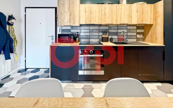 Appartement à vendre    3 pièces • 51 m2 Lyon 8