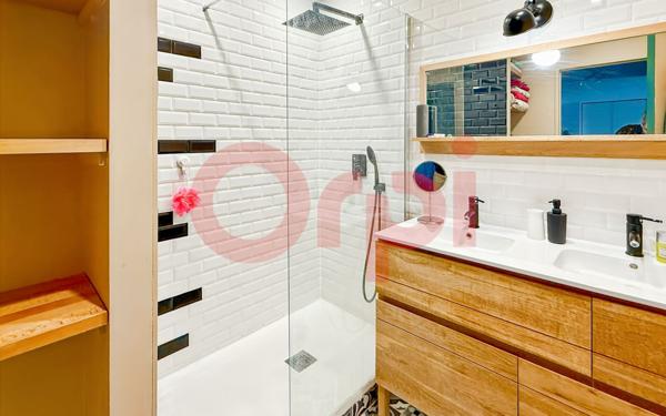 Appartement à vendre    3 pièces • 51 m2 Lyon 8