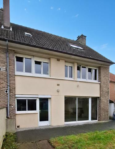 Maison familiale 6 chambres avec jardin et garage