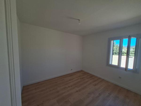 NOUVEAUTÉ À LA VENTE – T3 RÉNOVÉ AVEC TERRASSE AU CALME