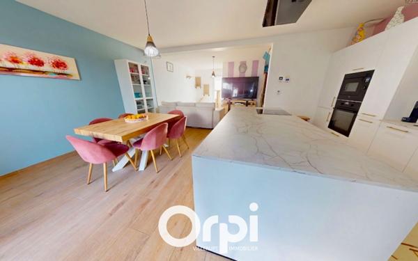 Appartement à vendre    4 pièces • 90 m2 Mont-Saint-Martin