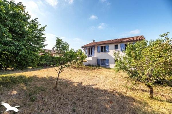 Maison à vendre 184 939 € Saint-Pierre-de-Chignac 5 p 126 m² DPE C