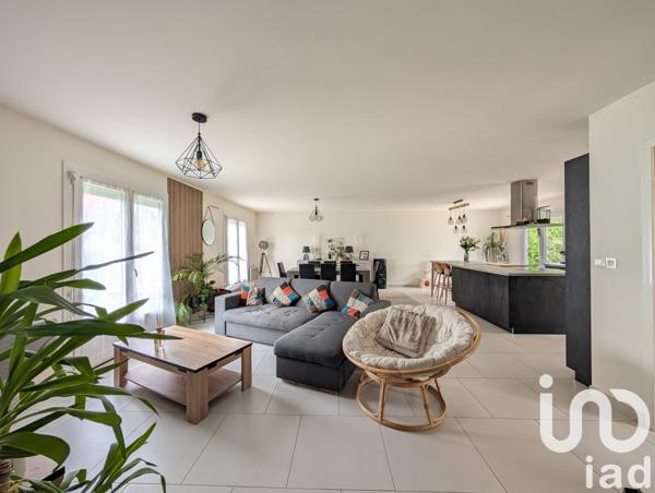 Maison à vendre 6 pièces 133 m² Saint-Yrieix-la-Perche