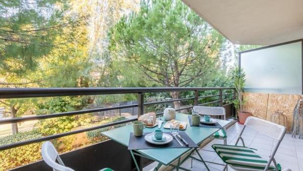 Un magnifique T2 situé dans le carré d'or du 8ème arrondissement