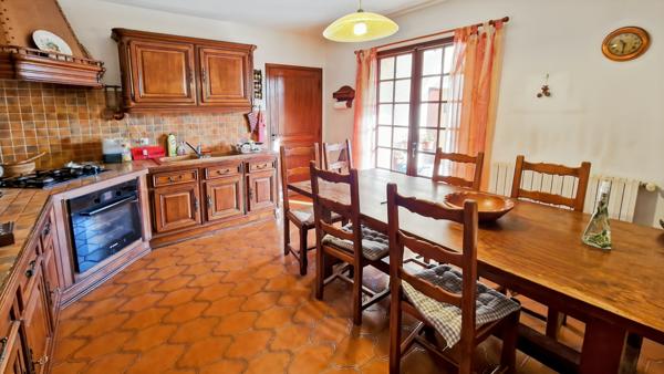 Uzès (30700) SOUS OFFRE D'ACHAT ACCEPTEE.