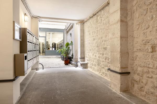 Appartement Paris 1 er - MONTMARTRE / ÉTIENNE MARCEL