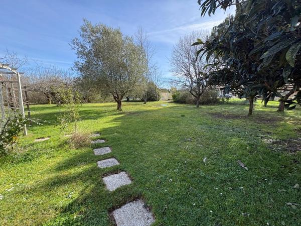 Garage semi-aménagé sur terrain de 1 094 m² GONDRIN (32)