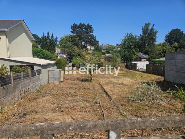 Terrain
        
        - 674 m² 74 900 € *