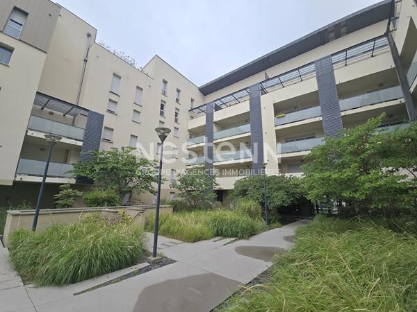 Appartement T2 toulouse 31200 lalande 37.36m² une place de parking en sous sol- terrasse