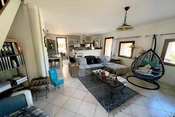 Meyreuil - Maison de campagne - 90 m2 - 4 pièces - 3 chambres - dépendance 60 m2 - 1 hectare