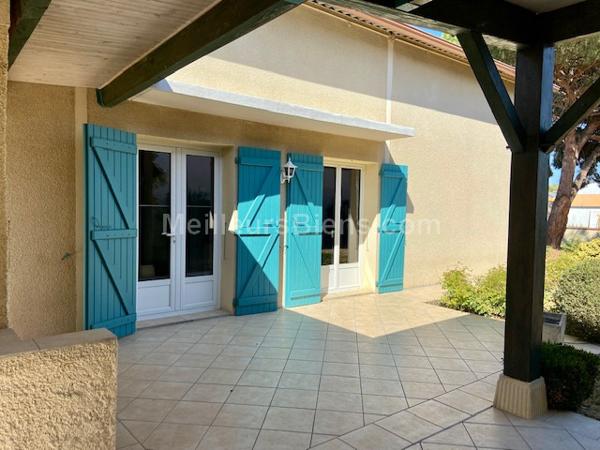 AUCH - Maison 244m2 + jardin + garages de 90m2 et 140m2