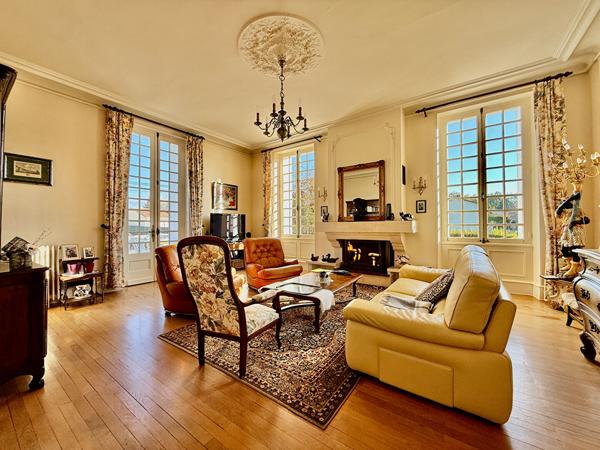 Maison 10 pièces 360 m2