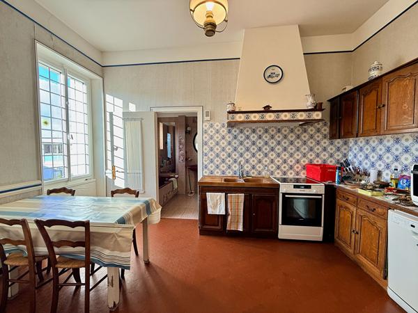 Maison 10 pièces 360 m2
