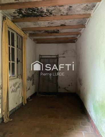 Le Fau - Ferme à rénover sur un hectare de bois