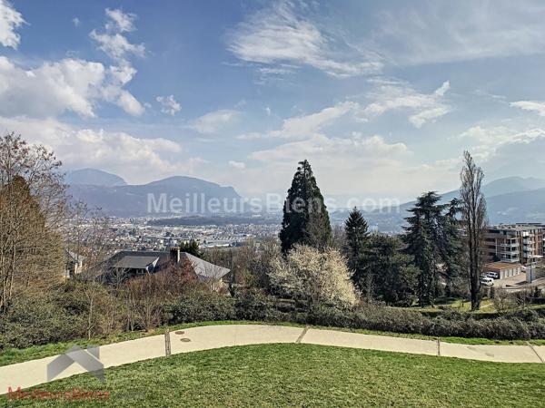 T3 de 63 m2 vue exceptionnelle et environnement calme