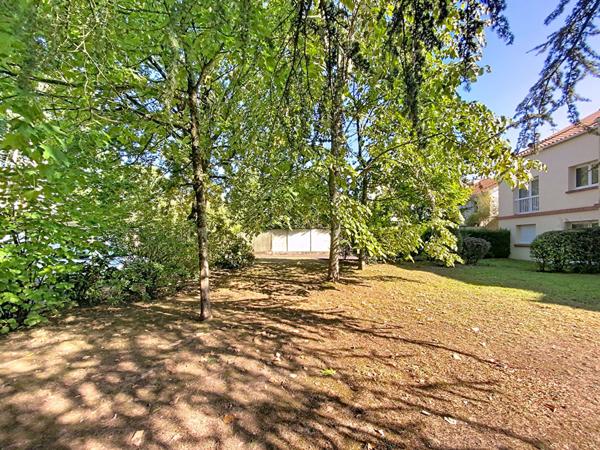 VENDU !! NANTES SUD SECTEUR JOLIVERIE STUDIO 24M2 AVEC JARDIN PRIVATIF ET STATIONNEMENT