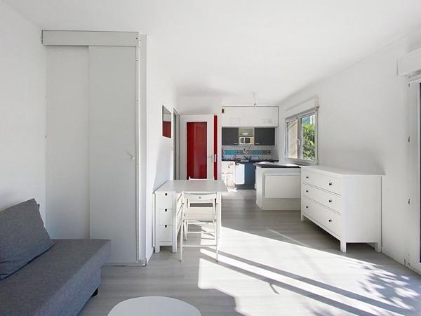 VENDU !! NANTES SUD SECTEUR JOLIVERIE STUDIO 24M2 AVEC JARDIN PRIVATIF ET STATIONNEMENT