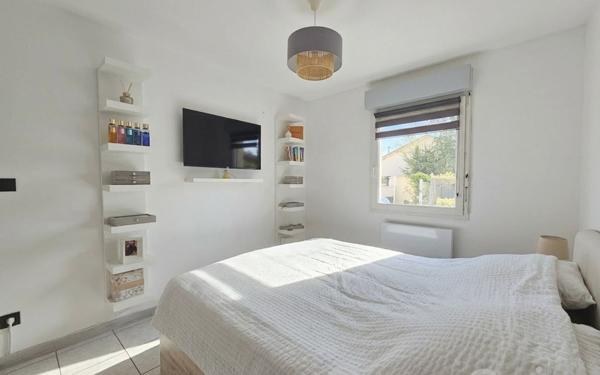 Appartement à vendre    2 pièces •  Lunel