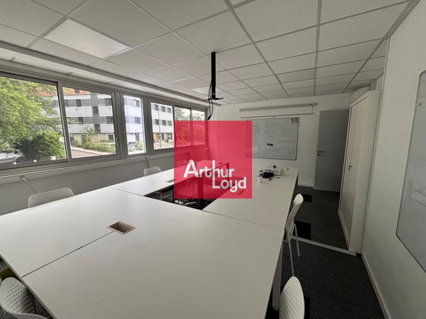 Bureaux à louer 117 m² Saint-Martin d'Hères proche campus universitaire