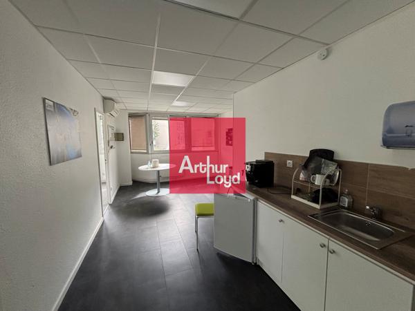 Bureaux à louer 117 m² Saint-Martin d'Hères proche campus universitaire