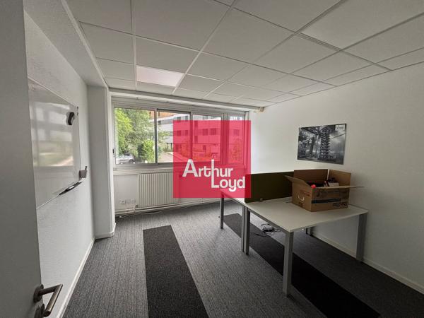 Bureaux à louer 117 m² Saint-Martin d'Hères proche campus universitaire