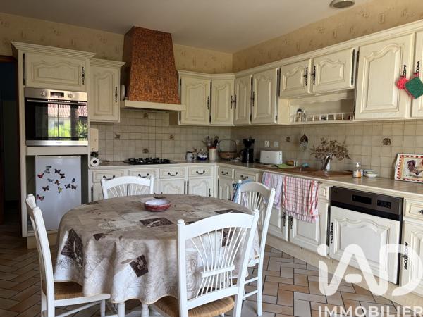 Maison à vendre 8 pièces 186 m² Airvault