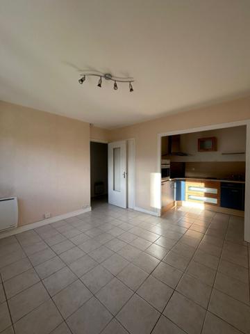 Appartement Arpajon Sur Cere 2 pièce(s) 37.56 m2 , Arpajon sur cere