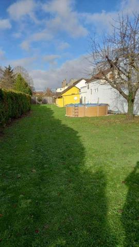 Maison ancienne T4bis avec beau terrain à LA RIVIERE DE CORPS