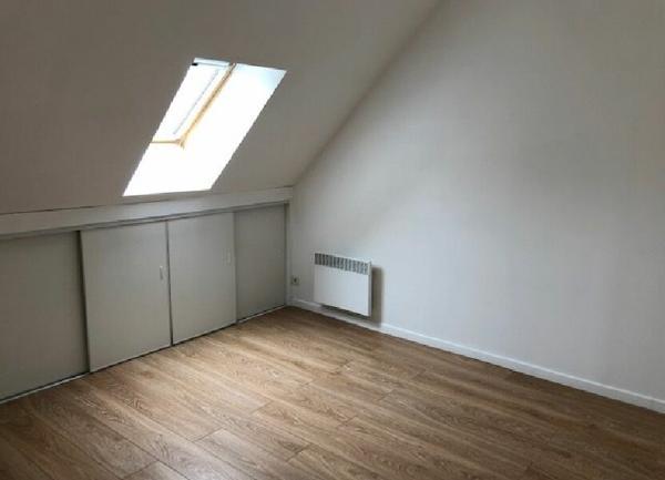 Maison à louer    3 pièces • 59 640 m2 Montreuil-sur-Brêche
