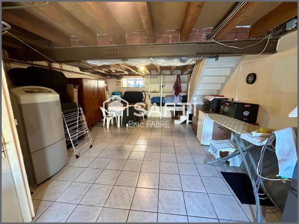 Maison à Labrespy 2 chambres, garage 30m2, Jardin non attenant, deux dépendances.