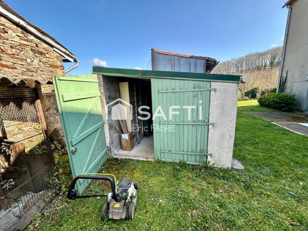 Maison à Labrespy 2 chambres, garage 30m2, Jardin non attenant, deux dépendances.
