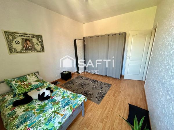 Maison à Labrespy 2 chambres, garage 30m2, Jardin non attenant, deux dépendances.