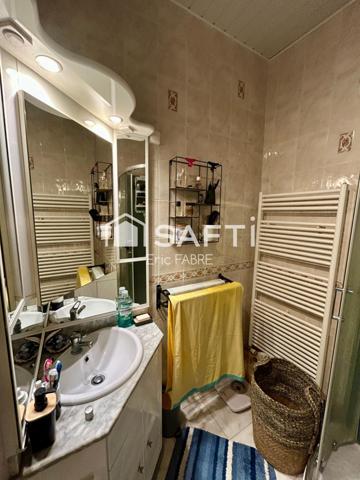 Maison à Labrespy 2 chambres, garage 30m2, Jardin non attenant, deux dépendances.