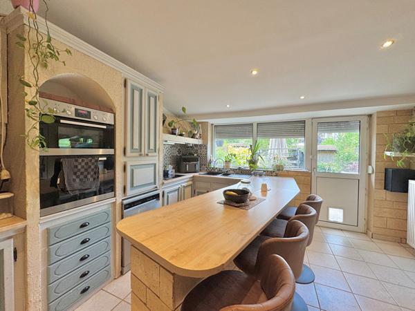 Maison de ville familiale T6 (157 m²) avec jardin, terrasse et garage à Terville