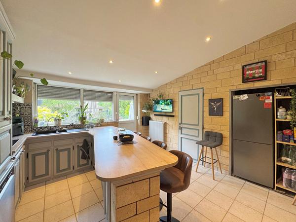 Maison de ville familiale T6 (157 m²) avec jardin, terrasse et garage à Terville