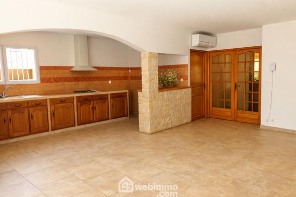 Villas 83 m² à Le Cannet-des-Maures 83340