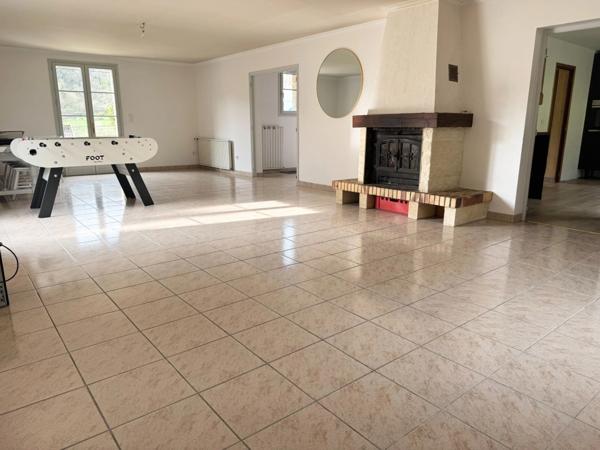 Venarey-les-Laumes 15 min Maison 5 chambres avec piscine.