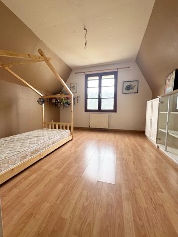 Venarey-les-Laumes 15 min Maison 5 chambres avec piscine.