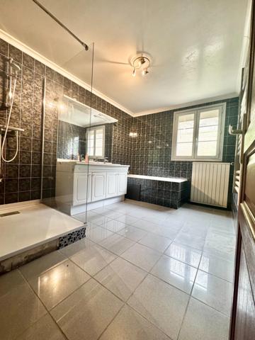 Venarey-les-Laumes 15 min Maison 5 chambres avec piscine.