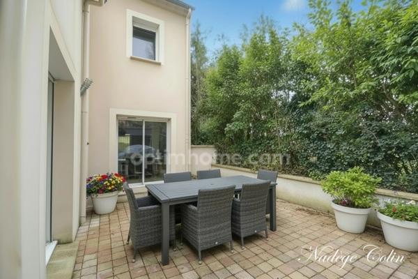 Maison récente de 6 pièces à SAINT REMY LES CHEVREUSE (78) proche RER B