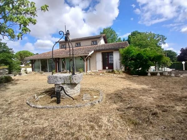 Maison familiale avec piscine Gare TGV d'Angoulême à proxi