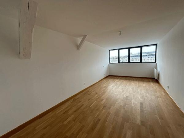 Appartement 4 pièces T4 F4 143.7 m² à Poitiers 34 BOULEVARD CHASSEIGNE 86000 à louer
