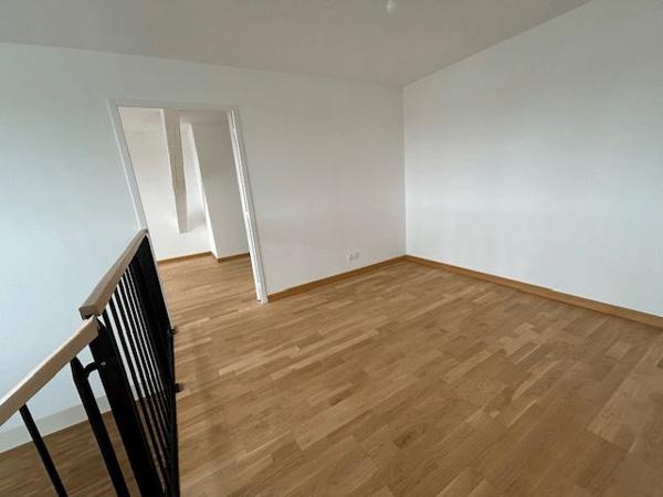 Appartement 4 pièces T4 F4 143.7 m² à Poitiers 34 BOULEVARD CHASSEIGNE 86000 à louer