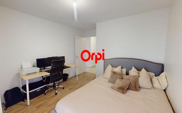 Appartement à vendre    4 pièces • 72 m2 Vaulx-en-Velin