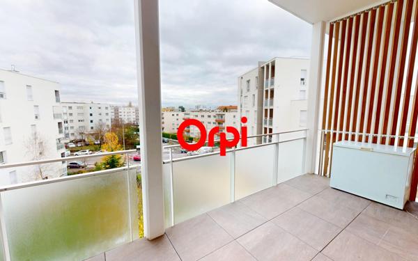 Appartement à vendre    4 pièces • 72 m2 Vaulx-en-Velin