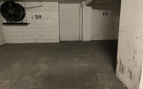 Stationnement à vendre