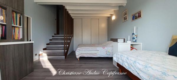 LE ROUSSET-MARIZY Ancien corps de ferme en pierre, avec piscine, sur terrain de 2 000 m² environ