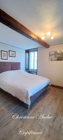 LE ROUSSET-MARIZY Ancien corps de ferme en pierre, avec piscine, sur terrain de 2 000 m² environ