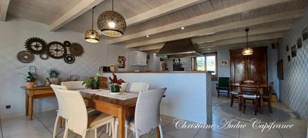 LE ROUSSET-MARIZY Ancien corps de ferme en pierre, avec piscine, sur terrain de 2 000 m² environ